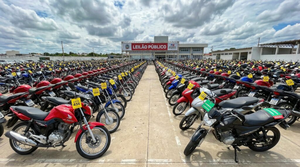 Leilão de Motos Apreendidas: O Guia Completo para Comprar sua Moto pela Metade do Preço